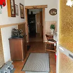 Gaestehaus Hahnenkrug בית הארחה Lottorf
