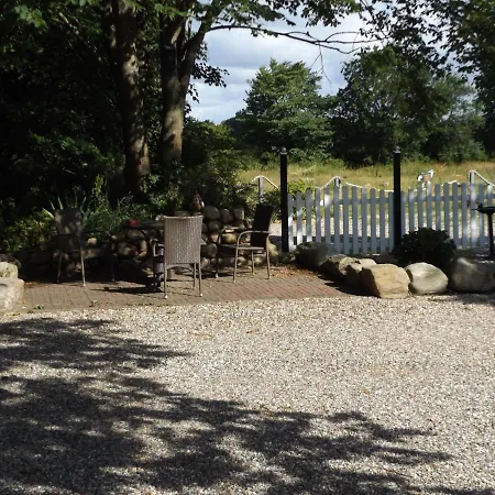 Gaestehaus Hahnenkrug ゲストハウス *