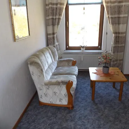 Gaestehaus Hahnenkrug בית הארחה Lottorf